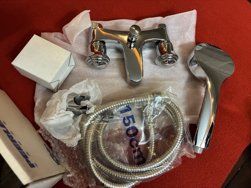 Delta/Deya/Derda Shower Set with Bottom Outlet, Bile Series, American Style Delta/Deya/Derda Shower Set with Bottom Outlet, Bile Series, American Style