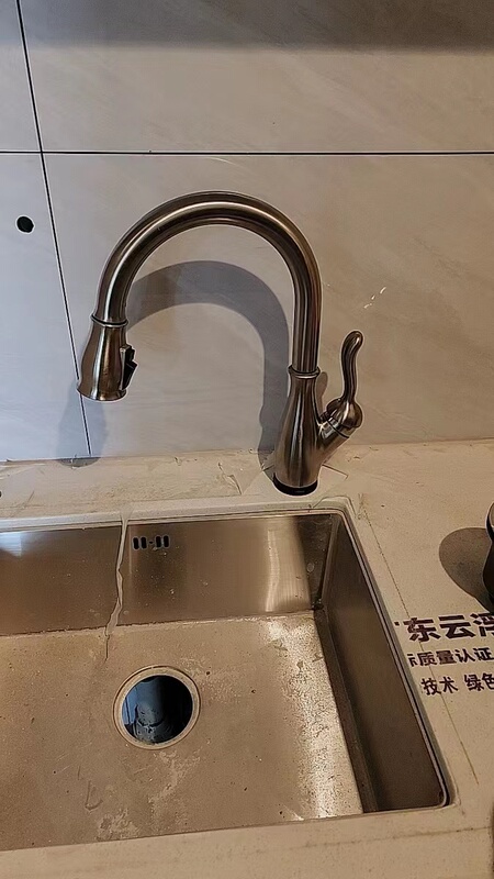 DELTA /Deya Leland Series Electronic Touch Pull-Out Kitchen Faucet 9178T-Dst