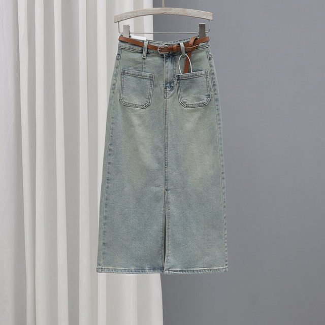 Mid-length A-line skirt light blue