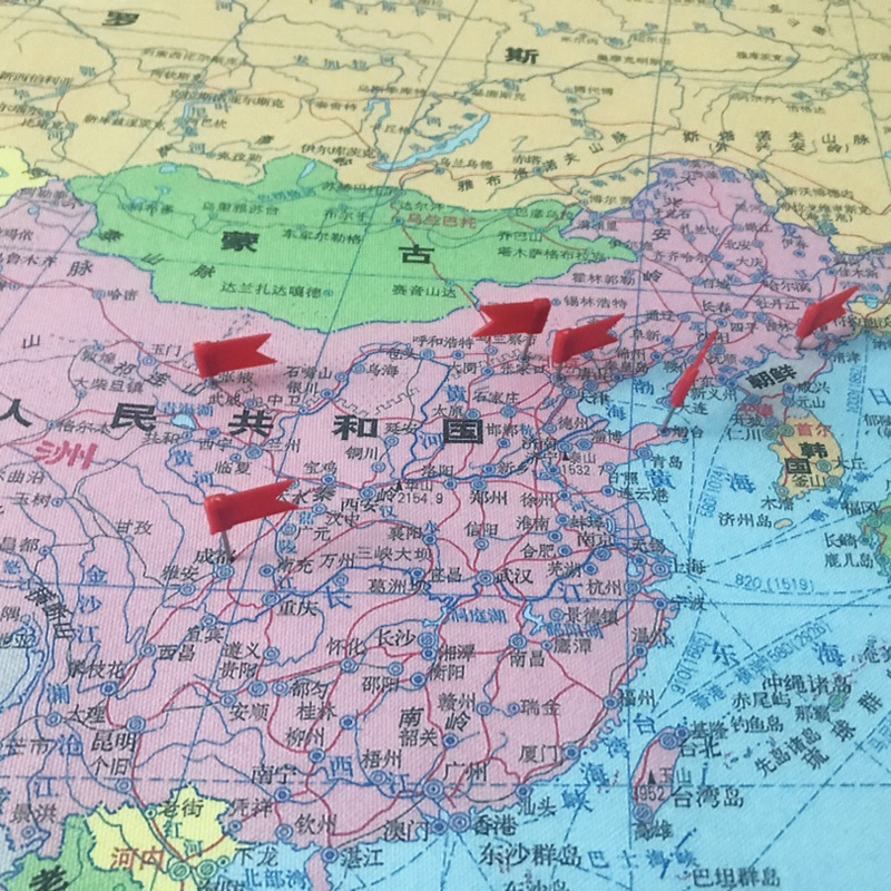 100枚每盒地图标记小红旗钉创意软木板墙儿童安全图钉手工课绘画，创意无限，安全无忧！
