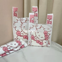 Белая кошка