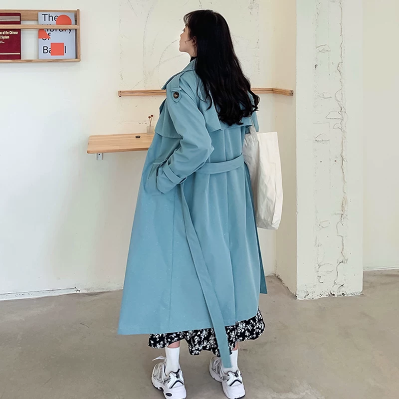 Длинное trenchcoat с длинными рукавами, средней длины, макси, британский стиль, свободный крой