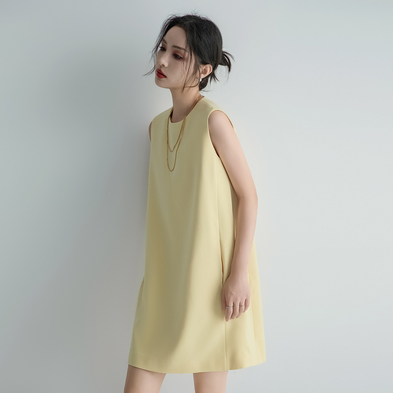 Ma**Ra Same Fabric Japanese Triacetate Blend Commuter Simple Sleeveless Straight Dress Light Burnt Yellow