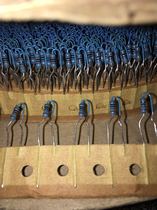 10 pieces 3 5 yuan Vishay Draloric 1K 1% 0207 vertical painted legs thick copper legs heating resistor