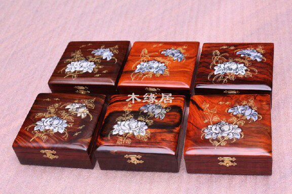 New Lao red sour branch sculpted flower's first decorated case bracelet with special case for bead chain