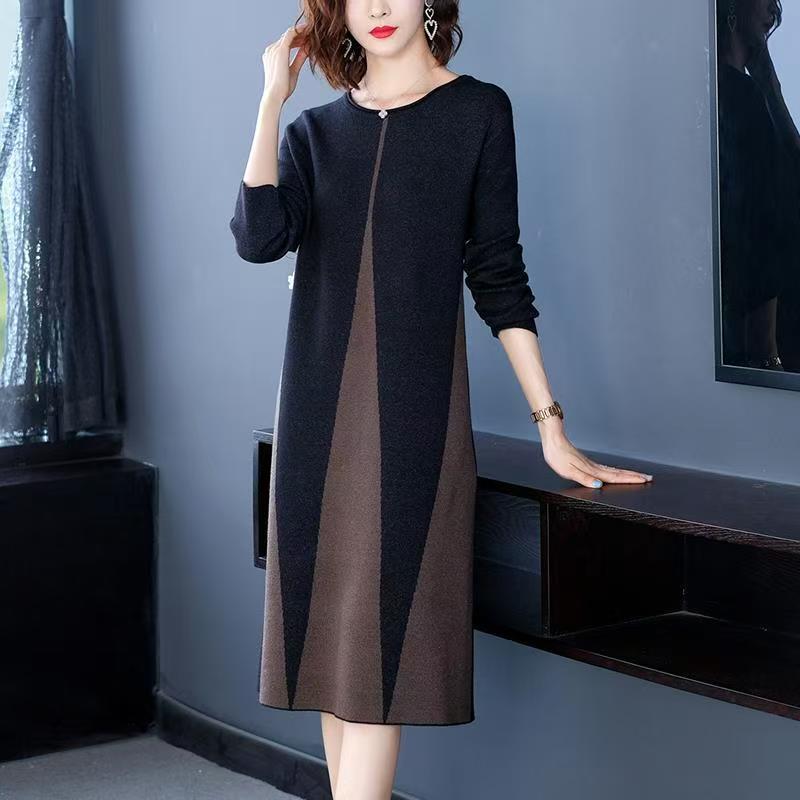 Maxmurny New Autumn and Winter Fashionable Versatile Base Knit Skirt, Age-Reducing and Slimming Mid-Length Wool Dress