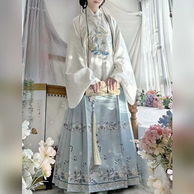 Qingyage Original (Flowers Flying and Butterflies Dancing) Hanfu for Women, Ming Dynasty Style, Round Neck, Large Collar, Embroidered Pipa Sleeves, Horse Face Skirt, Autumn Style