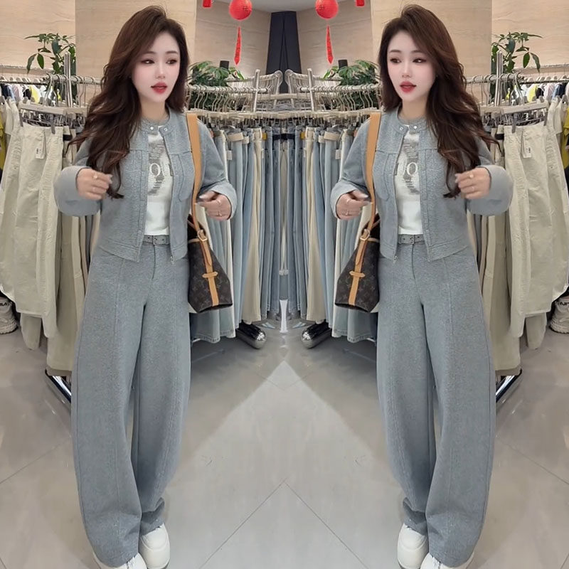 Korean-Style Minimalist Gray Two-Piece Set for Women, New Spring Fashion, Stylish and High-End, Slimming and Versatile Casual Sports Suit