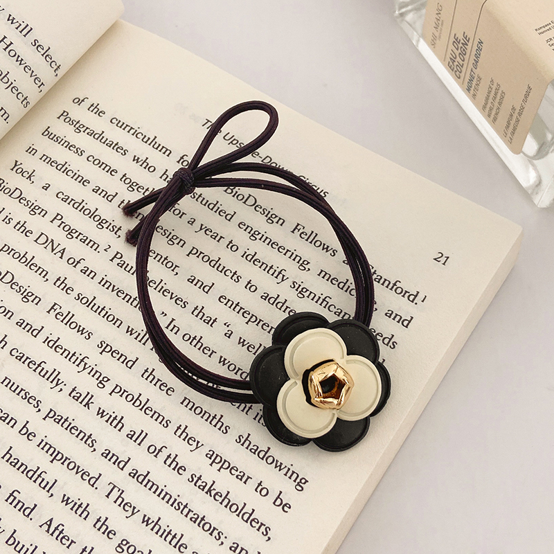 Autumn New Knotted Thin Rubber Band Pu Leather Camellia Hair Scrunchies display picture 6