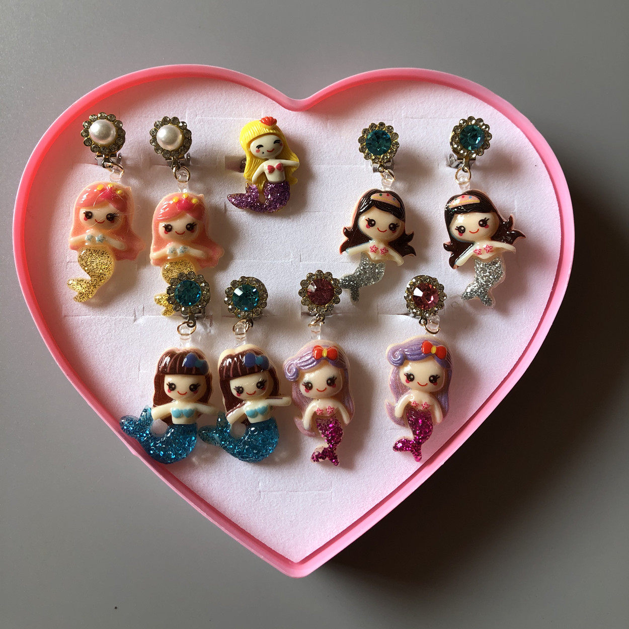 товар из китая 儿童耳夹女孩宝宝饰品卡通无耳洞假耳钉耳环耳坠礼盒女童耳饰戒指 Diy