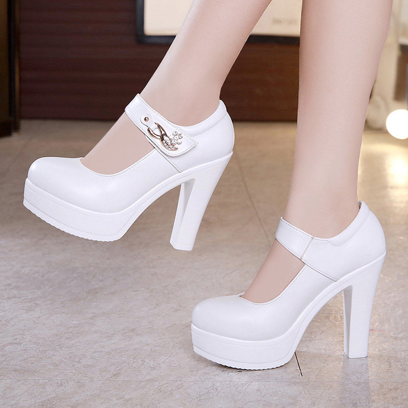 White Model Qipao Ttai Walking Show Single Shoes High Heel Coarse Heels Leather Round Head Waterproof NTU Small Code Women's Shoes