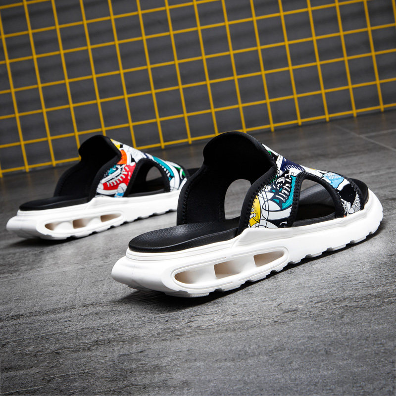 2022 new summer outdoor slippers trendy Han version personality cool tug outside with a word drag male tide genuine leather print