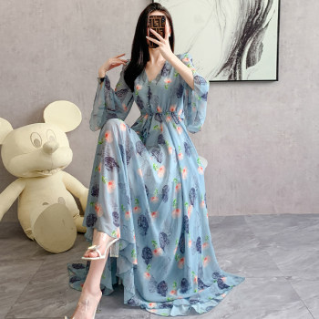 2023 spring and summer super fairy fashion high-end sense silk mulberry silk dress slim beach vacation big swing long skirt