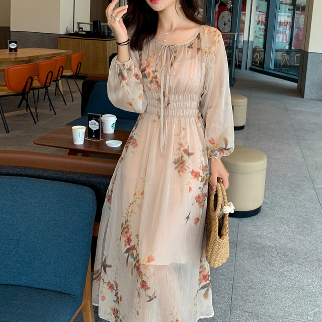 Dress 2023 new summer French temperament v-neck floral long skirt slim long-sleeved gentle chiffon skirt women