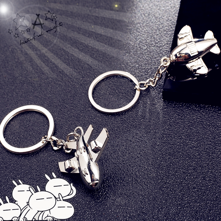 Aviation new aircraft buckle creative aircraft key ring couple practical gift fashion novelty cute small pendant