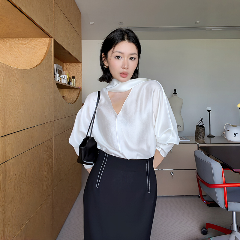 Le Samedi【Wind Trace Shirt】Pearlescent Recycled Fiber Silk-Like One-Piece Ribbon Shirt for Women, Slightly Sheer Top