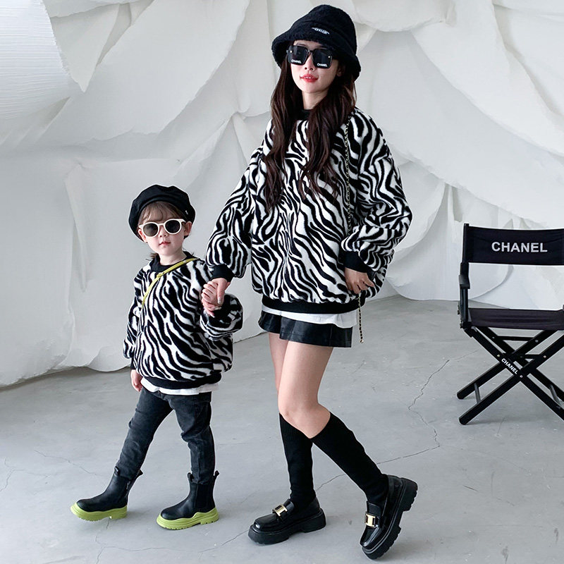 Next Music pro-son clothing lamb sweater 2021 new girl thickening zebra sweater mother woman dress