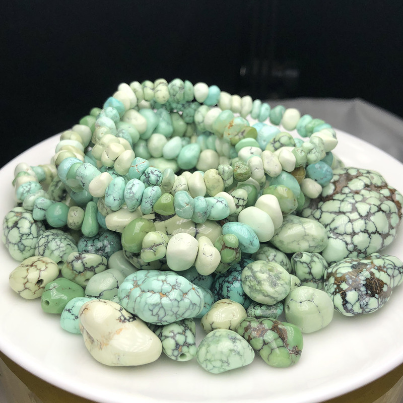 Pure Natural High-Porosity Turquoise from Shiyuan, Hubei, and Yuxi, Hubei, with Yellow Seed-Like Patterns, Suitable for Making Bracelets, Pendants, and Handheld Ornaments