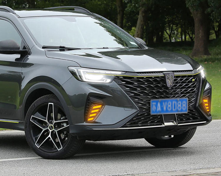 Suitable for 21-23 Roewe RX5plus daytime running lights front fog lights modified LED driving lights MG rx5plus