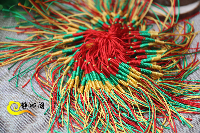 Tibetan handmade tricolor king kong knot mini car trailer hanging peace pendant auspicious Chinese knot backpack lanyard handmade