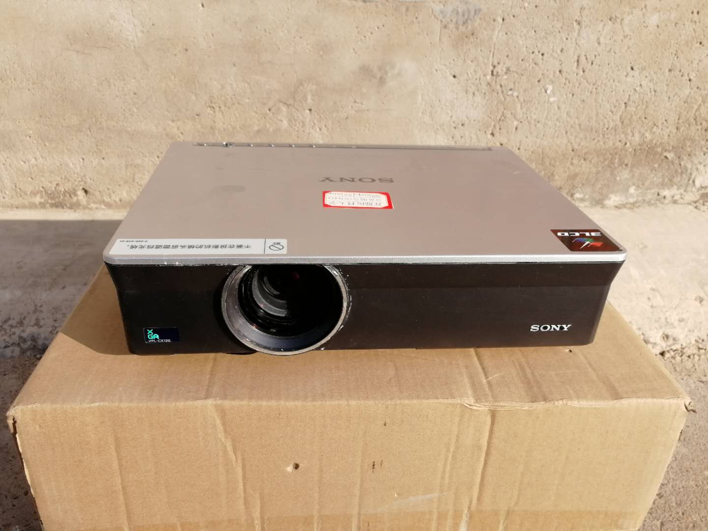 Máy chiếu gia đình cũ Sony VPL-CX120 HD wifi1080P3D máy chiếu hội nghị văn phòng tại nhà