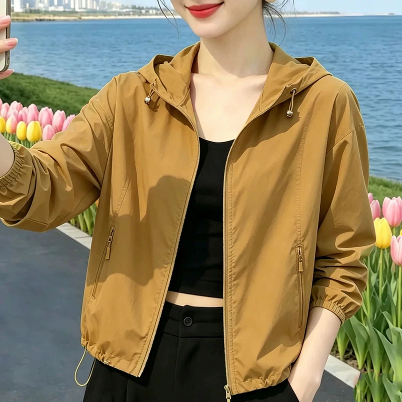 Short Jacket for Petite Women 2026 New Style Windbreaker Autumn and Winter Fashionable Age-Reducing Design Hooded Jacket Top