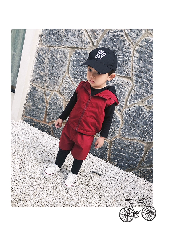 Áo len trẻ em hai dây giả phù hợp với bé trai mùa thu 2018 phiên bản mới của Hàn Quốc quần áo trẻ em quần áo trùm đầu hai mảnh