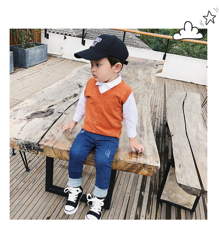 Áo len dệt kim cho bé trai 2018 mới mùa thu chữ V cổ áo phiên bản Hàn Quốc của bé đan vest 3 áo khoác bé trai