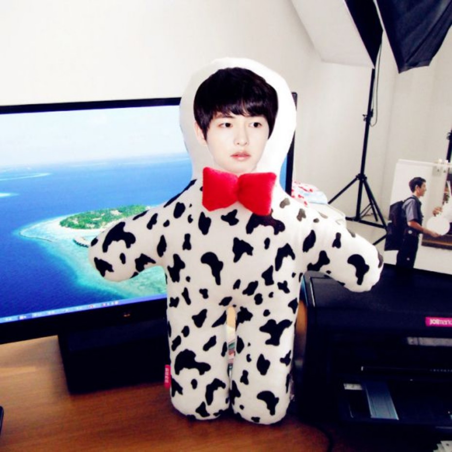 Wang Jiaer hình ảnh gối Jackson nhân vật búp bê hình gối GOT7 đệm quà sinh nhật cô gái - Trở lại đệm / Bolsters tựa lưng cao su non