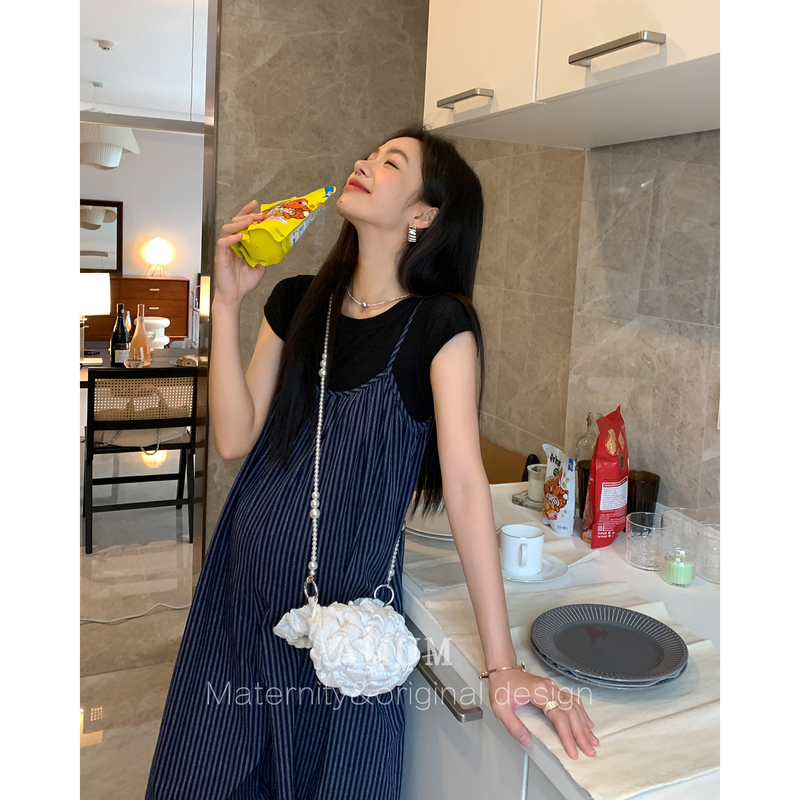 ◆ Amum Maternity Wear ◆ Weekend Slow Pace ~ Relaxed and Lazy Striped Suspender Pants Casual Wide-Leg Jumpsuit ◆ Amum Maternity Wear ◆ Weekend Slow Pace ~ Relaxed and Lazy Striped Suspender Pants Casual Wide-Leg Jumpsuit