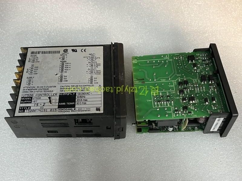 Japan Yokogawa UT520-07 UT520 Intelligent temperature-controlled meter regulator temperature controller