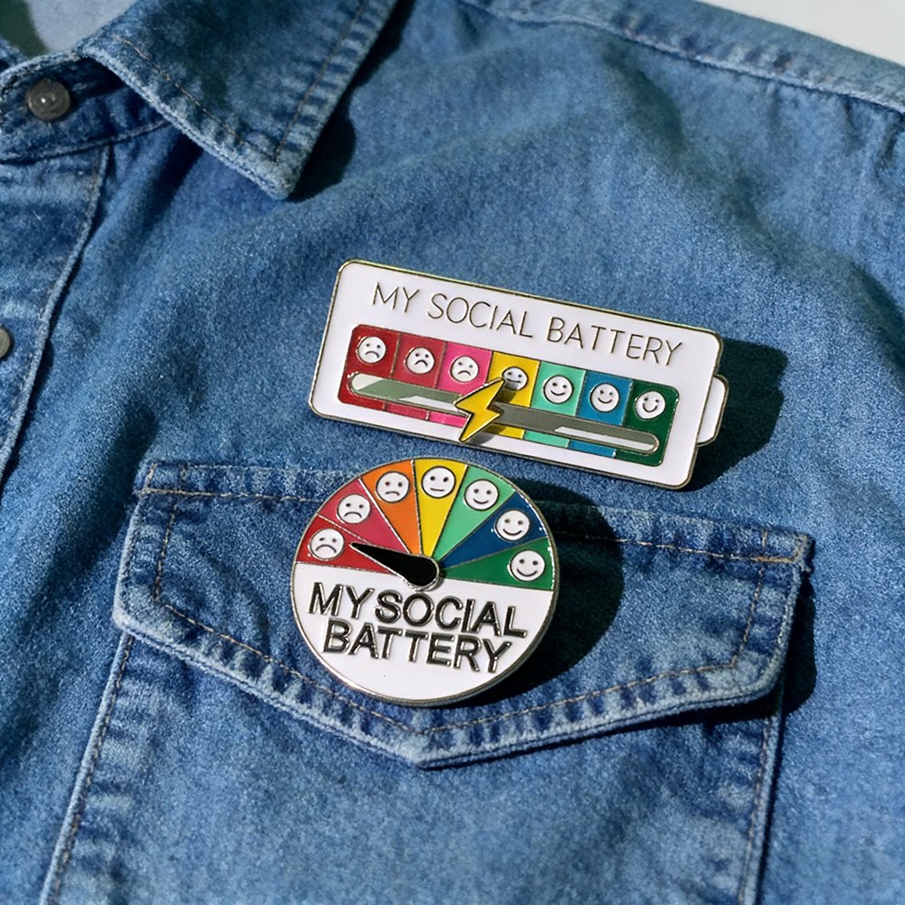 2026年午年漫画カラフル絵文字パック回転ポインターブローチ感情管理合金バッジ装飾