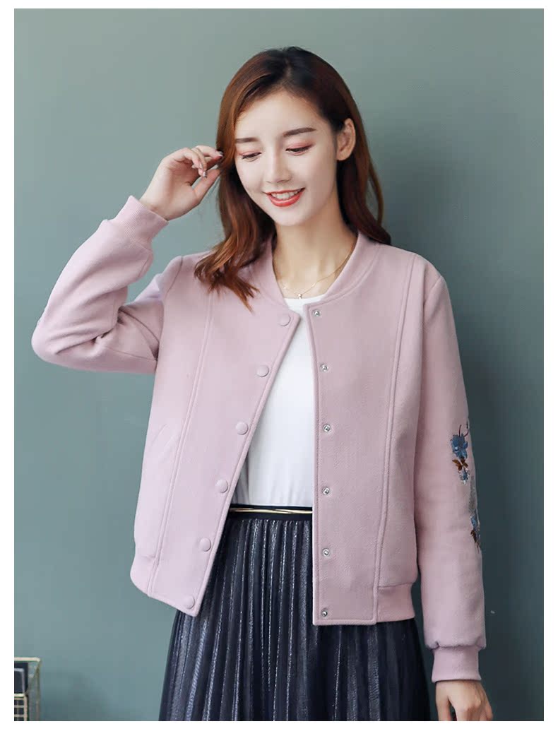 Mùa thu Mao Ni áo nữ mùa xuân và mùa thu 2018 mới đồng phục bóng chày ngắn màu hồng thêu hoa áo len ngắn áo dạ nữ dáng dài hàn quốc