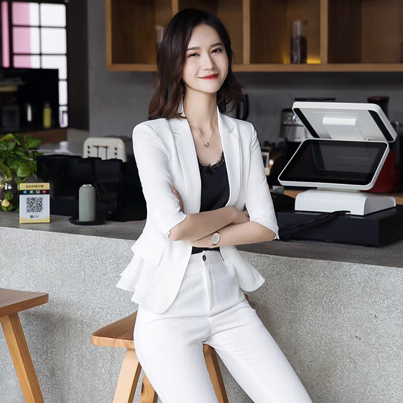 White Suit Set for Women, High-End, Elegant, Fashionable, Professional Attire, Formal Wear, Casual, Petite, Short, Mid-Sleeve Suit