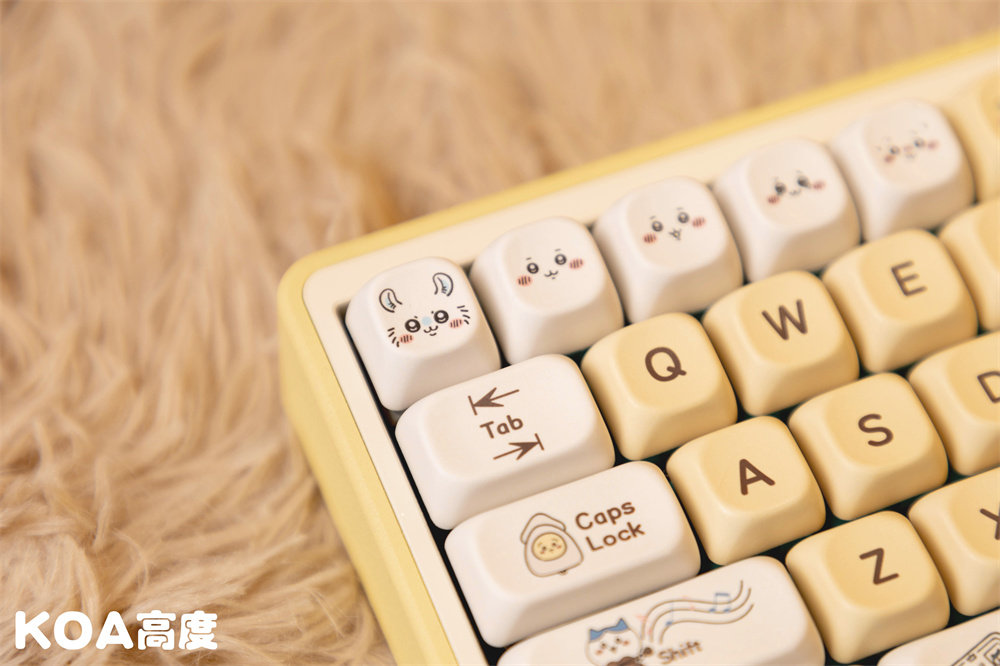 Chiikawa Usagi keycap detail