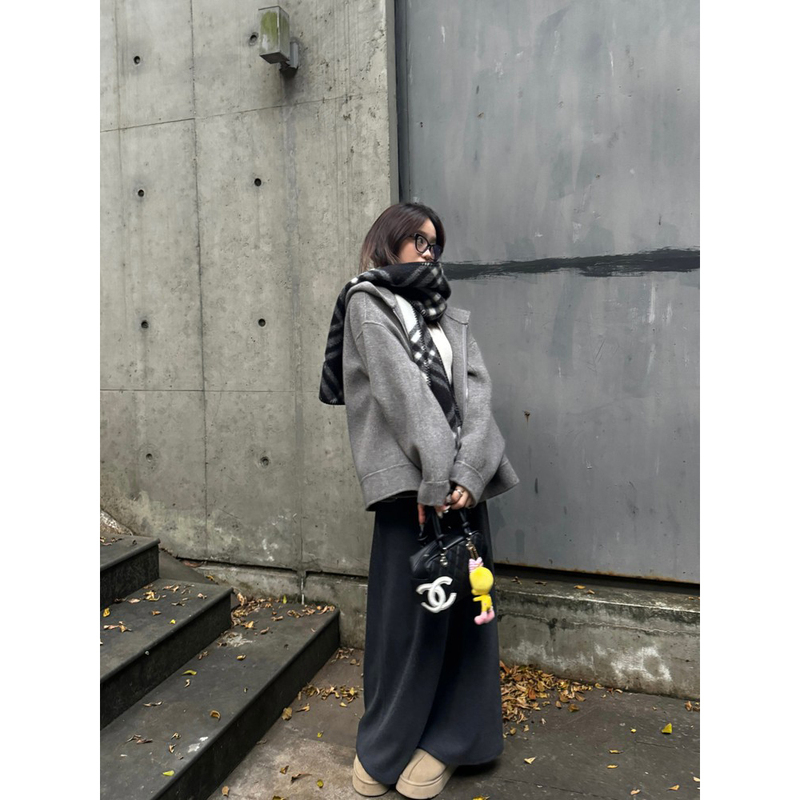 Seven Also Has a Silhouette-Enhancing Zip-Up Sweatshirt, Wool Camel Hair Double-Sided Woolen Coat, Hooded Woolen Jacket for Women, Short Style Seven Also Has a Silhouette-Enhancing Zip-Up Sweatshirt, Wool Camel Hair Double-Sided Woolen Coat, Hooded Woolen Jacket for Women, Short Style