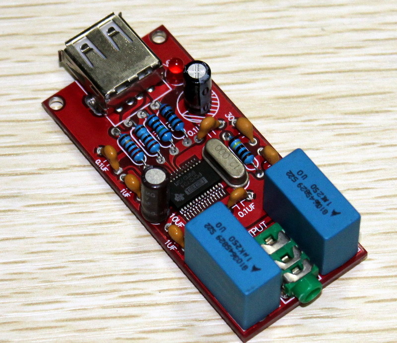 YJ00136-USB YJ00136-USB DAC PCM2704 decoder with ear release sound card
