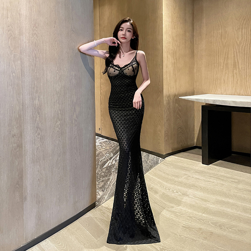 Long skirt, lace black sexy dress, french style, lifting effect Long skirt, lace black sexy dress, french style, lifting effect