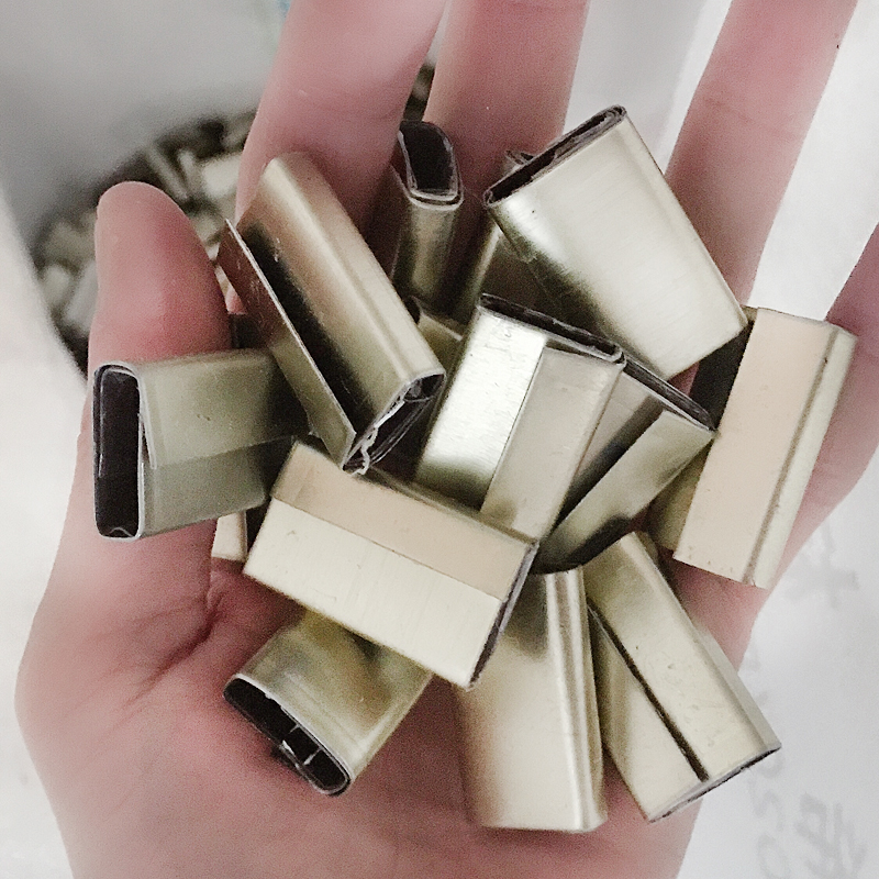 Special price manual PP packing buckle New material iron packing belt buckle White iron packing buckle manual buckle iron buckle