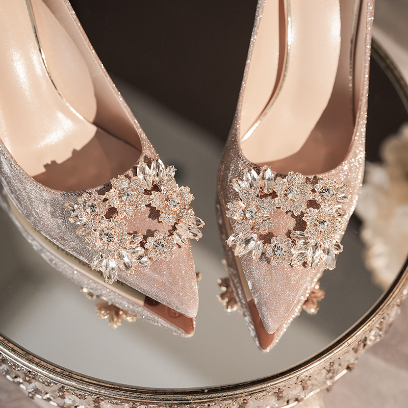2026 Spring and Autumn New Engagement Shoes Bridal Shoes Xiuhe Main Wedding Dress Two-Way Wear French Crystal High Heels for Women, Comfortable and Not Tiring for Feet