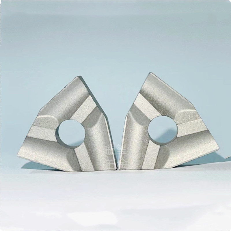 Zigong cemented carbide machine clamping blade alloy machine clamp blade YT15YT5YG8YW190 degree tool holder v