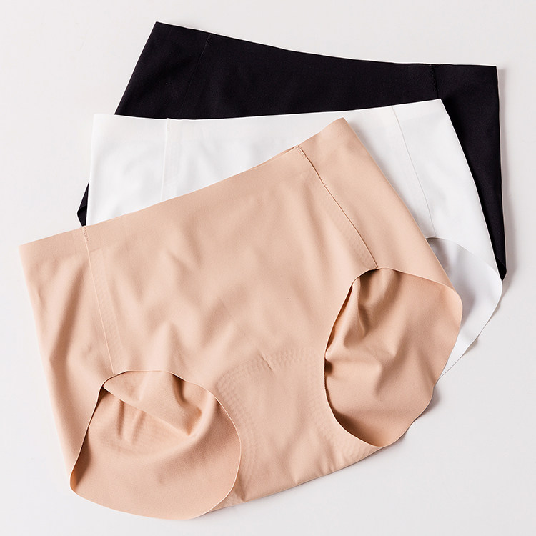 Available to ladies One piece of ice silk unscratched underpants pure color medium waist pure cotton stalls Summer thin with no clamping of hip triangular pants