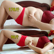 Küchens this years very hot bedtime before sleeping with a sleepiness and a small selfie with a small selfie and a man and a man.