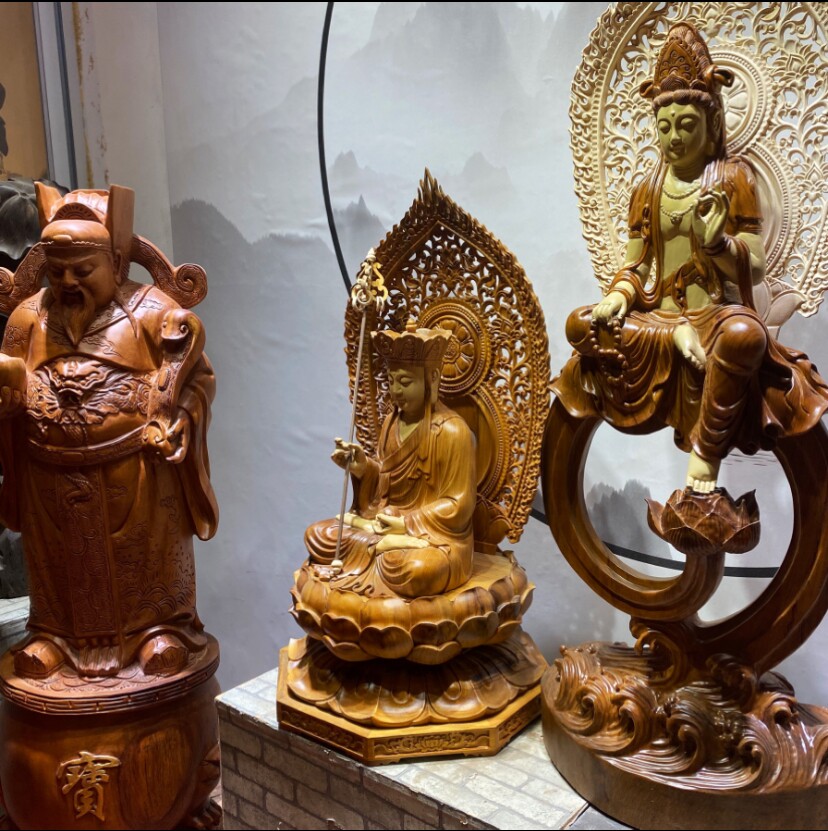 Jianping Pear Cliff Cypress Root Carving Decoration Wood Tree Root Buddha Statue Guan Gong Wood Carving Maitreya Buddha Carving Avalokitesvara Crafts