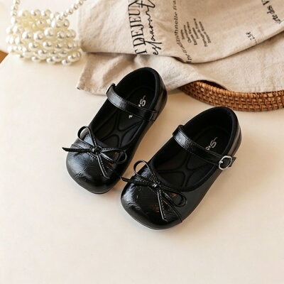 Girls' Princess Black Leather Shoes 2026 Autumn New Fashion Stage Shoes for Little Girls, Soft-Soled Single Shoes for Young Children — 1