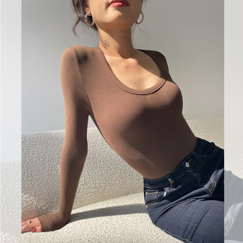 LEIYU is tight in long sleeves with a new sexy U-collar T - shirt in Europe and America in winter 2021