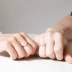 Bao tình yêu đôi lứa không thể tách rời trên nhẫn bạc nam nữ sinh ra một cặp quà tặng kỷ niệm thiết kế ban đầu nhẫn Nhẫn