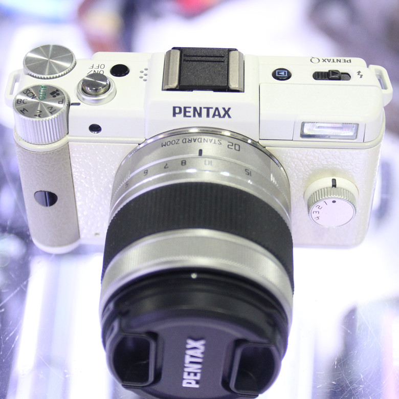 Pentax Pentax Q trắng được sử dụng siêu đẹp vi máy điện đơn siêu micro duy nhất vành đai 5-15 mét ống kính