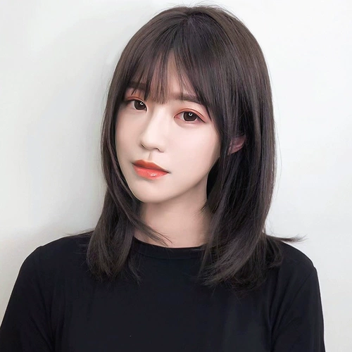 Парик, шлем, яркий броский стиль, «ключичная» стрижка, популярно в интернете, длина миди