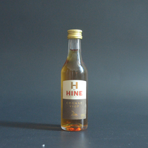 Foreign wine small wine version Royal deer vsop old 50ml glass bottle mini bottle brandy decoration collection